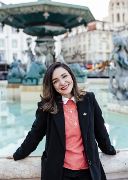 Flávia Forcatho, professora de inglês